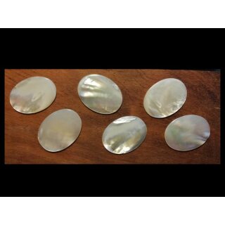 Perlmutterplatten, Makassar weiß, oval ca. 39,5x30x2,5/1,2 mm